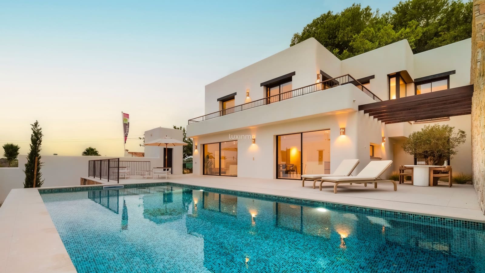 3 soverom Villa til salgs i Teulada med svømmebasseng garasje - € 1 690 000 (Ref: 10079414)