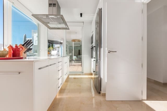 4 soverom Villa til salgs i Altea med svømmebasseng garasje - € 990 000 (Ref: 10079421)