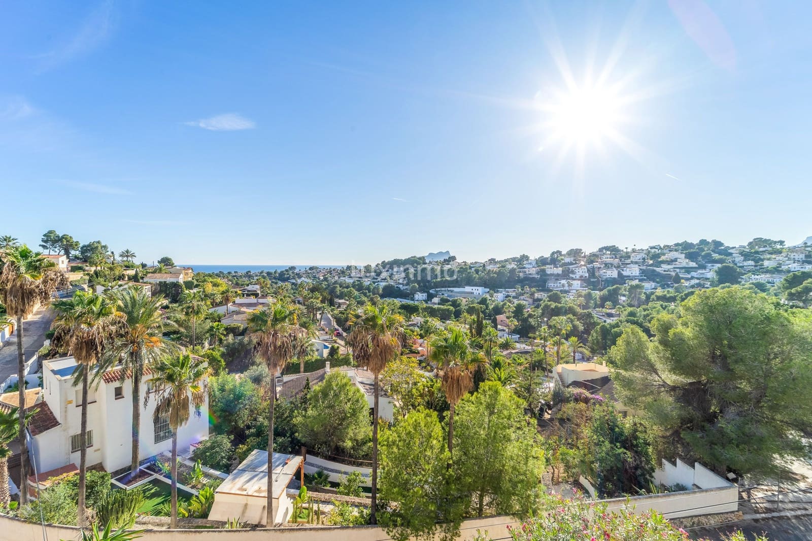 Chalet de 4 habitaciones en Benissa en venta con piscina garaje - 645.000 € (Ref: 10079423)
