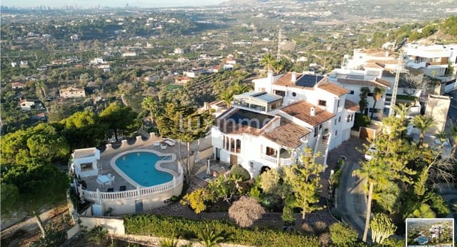 6 sypialnia Willa na sprzedaż w Altea z basenem garażem - 3 700 000 € (Ref: 10079431)