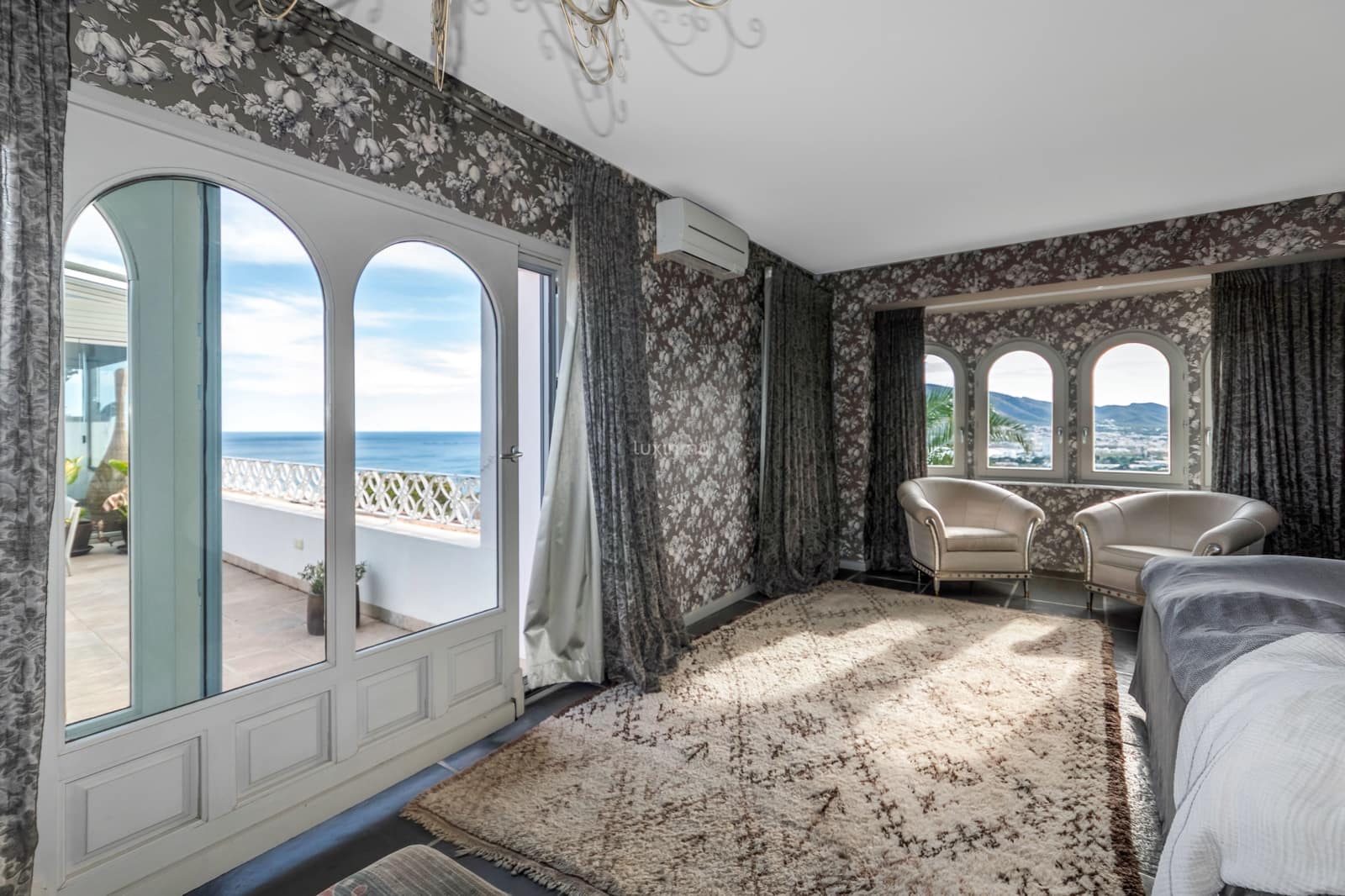 6 sypialnia Willa na sprzedaż w Altea z basenem garażem - 3 700 000 € (Ref: 10079431)