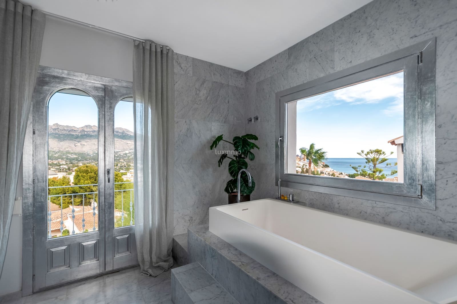 6 sypialnia Willa na sprzedaż w Altea z basenem garażem - 3 700 000 € (Ref: 10079431)