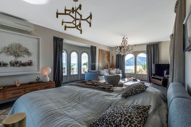 6 sypialnia Willa na sprzedaż w Altea z basenem garażem - 3 700 000 € (Ref: 10079431)
