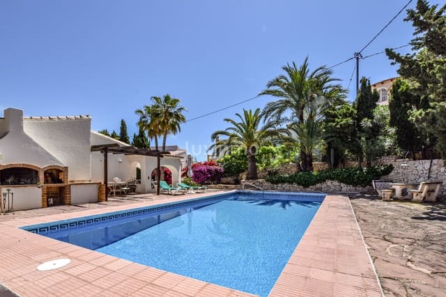 4 soveværelse Villa til salg i Maryvilla, Calpe / Calp med swimmingpool garage - € 590.000 (Ref: 10079433)