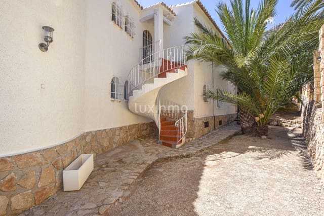 4 soveværelse Villa til salg i Maryvilla, Calpe / Calp med swimmingpool garage - € 590.000 (Ref: 10079433)