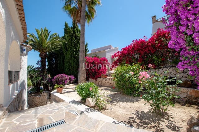 4 soveværelse Villa til salg i Maryvilla, Calpe / Calp med swimmingpool garage - € 590.000 (Ref: 10079433)