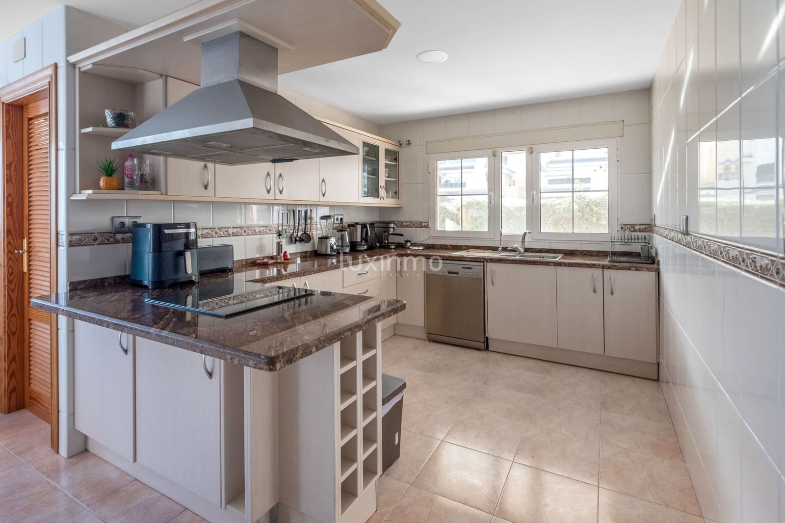5 quarto Moradia para venda em Muchamiel / Mutxamel com piscina garagem - 870 000 € (Ref: 10079434)