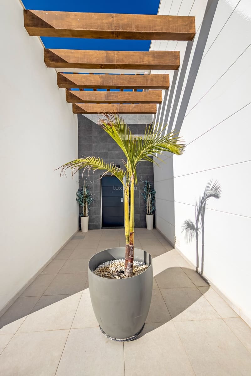 3 slaapkamer Villa te huur in Finestrat met zwembad garage - € 4.500 (Ref: 10079438)