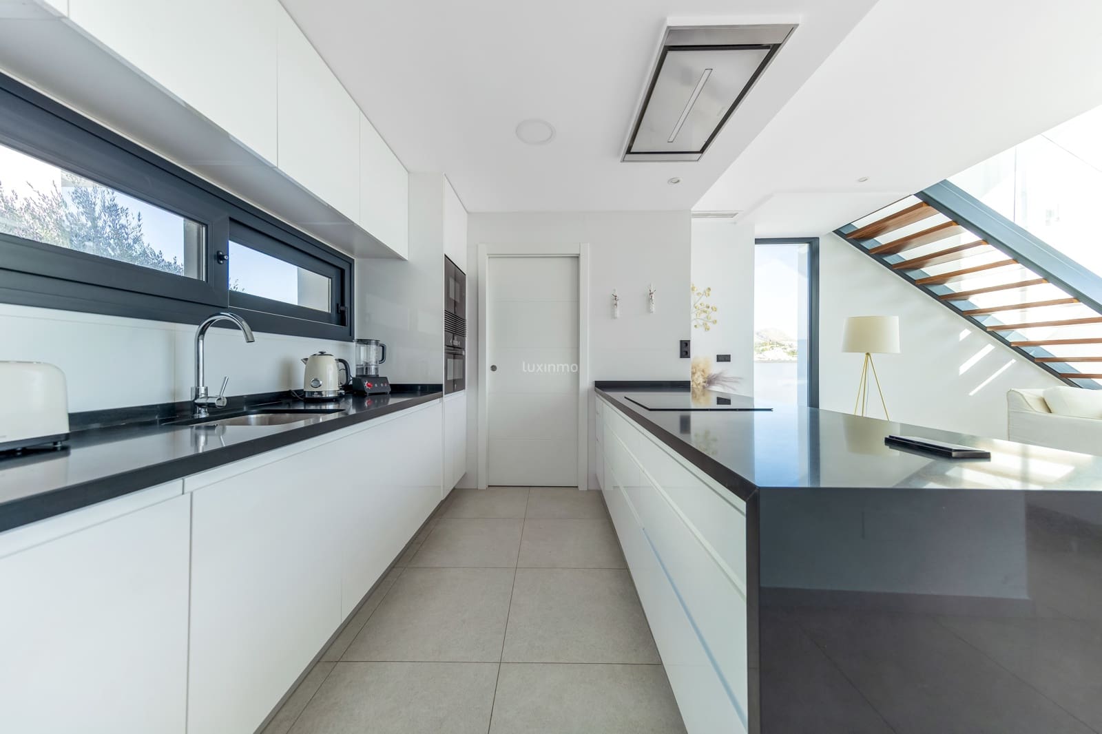 3 slaapkamer Villa te huur in Finestrat met zwembad garage - € 4.500 (Ref: 10079438)