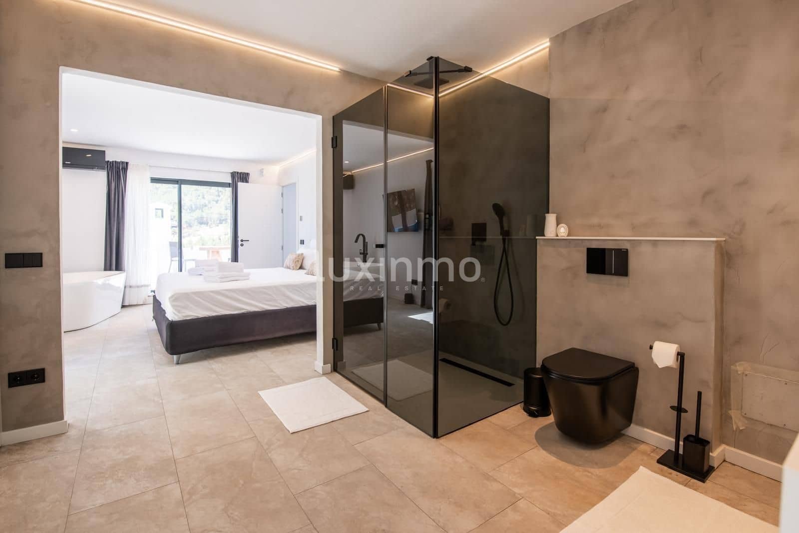Chalet de 4 habitaciones en San Jose / Sant Josep de Sa Talaia en alquiler con piscina garaje - 10.000 € (Ref: 10079439)