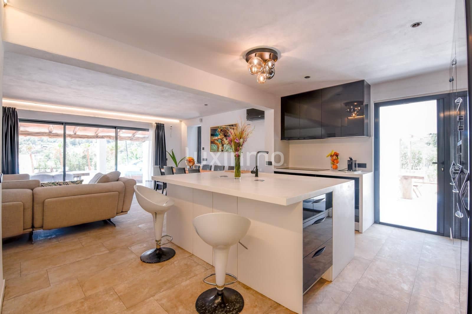 Chalet de 4 habitaciones en San Jose / Sant Josep de Sa Talaia en alquiler con piscina garaje - 10.000 € (Ref: 10079439)