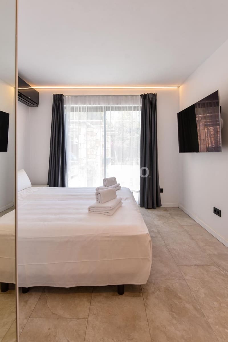 Chalet de 4 habitaciones en San Jose / Sant Josep de Sa Talaia en alquiler con piscina garaje - 10.000 € (Ref: 10079439)