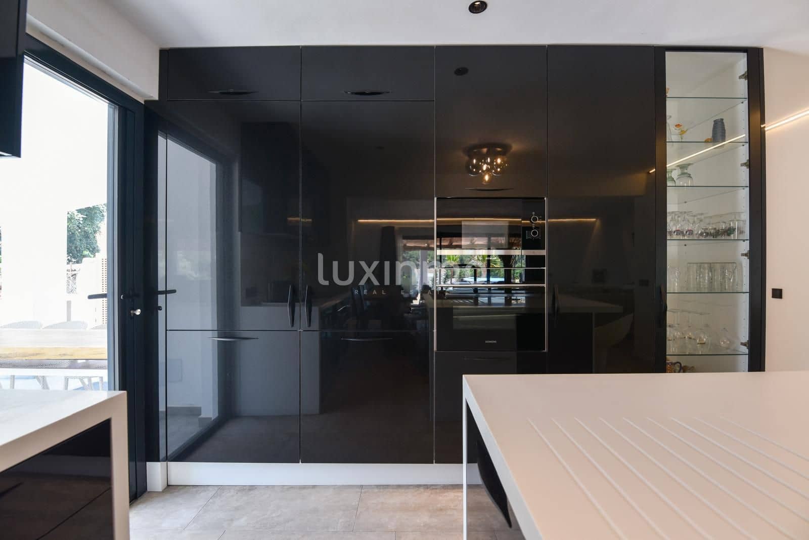 Chalet de 4 habitaciones en San Jose / Sant Josep de Sa Talaia en alquiler con piscina garaje - 10.000 € (Ref: 10079439)