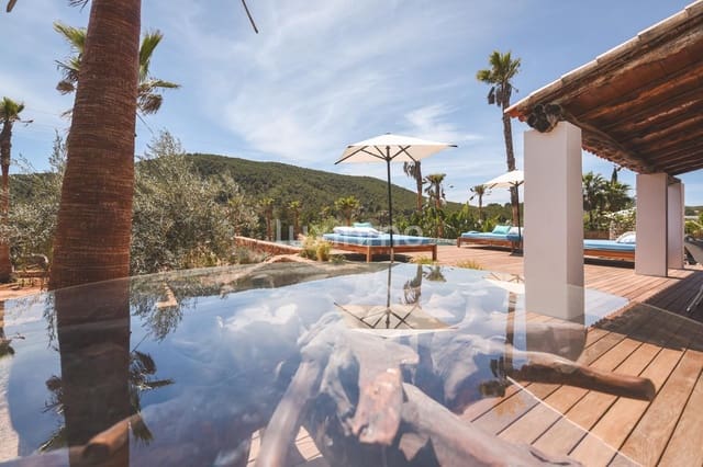 Chalet de 4 habitaciones en San Jose / Sant Josep de Sa Talaia en alquiler con piscina garaje - 10.000 € (Ref: 10079439)