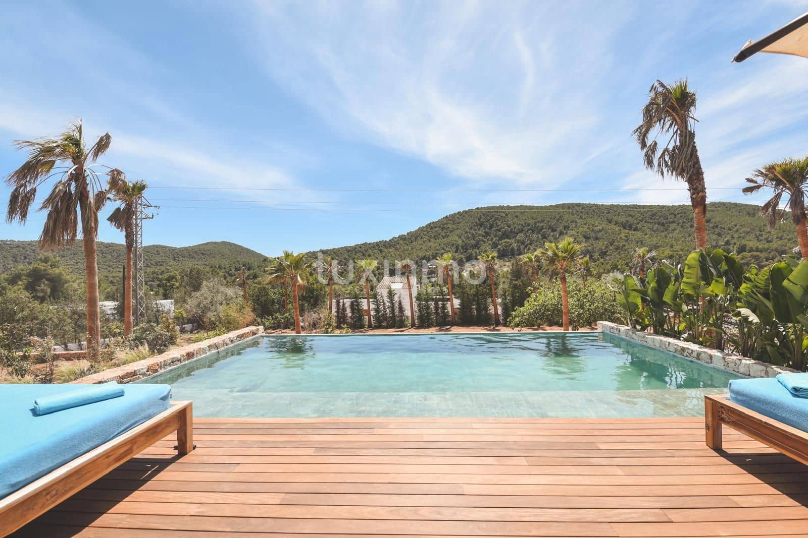 Chalet de 4 habitaciones en San Jose / Sant Josep de Sa Talaia en alquiler con piscina garaje - 10.000 € (Ref: 10079439)