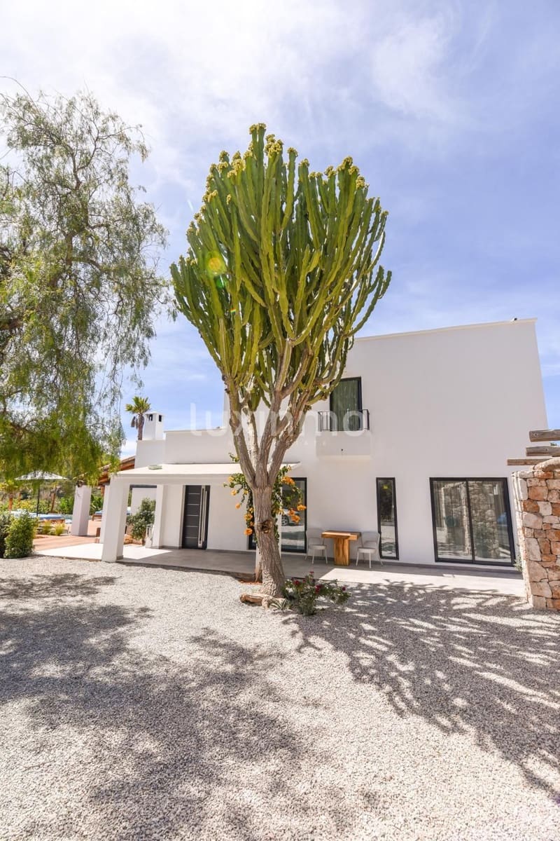 Chalet de 4 habitaciones en San Jose / Sant Josep de Sa Talaia en alquiler con piscina garaje - 10.000 € (Ref: 10079439)