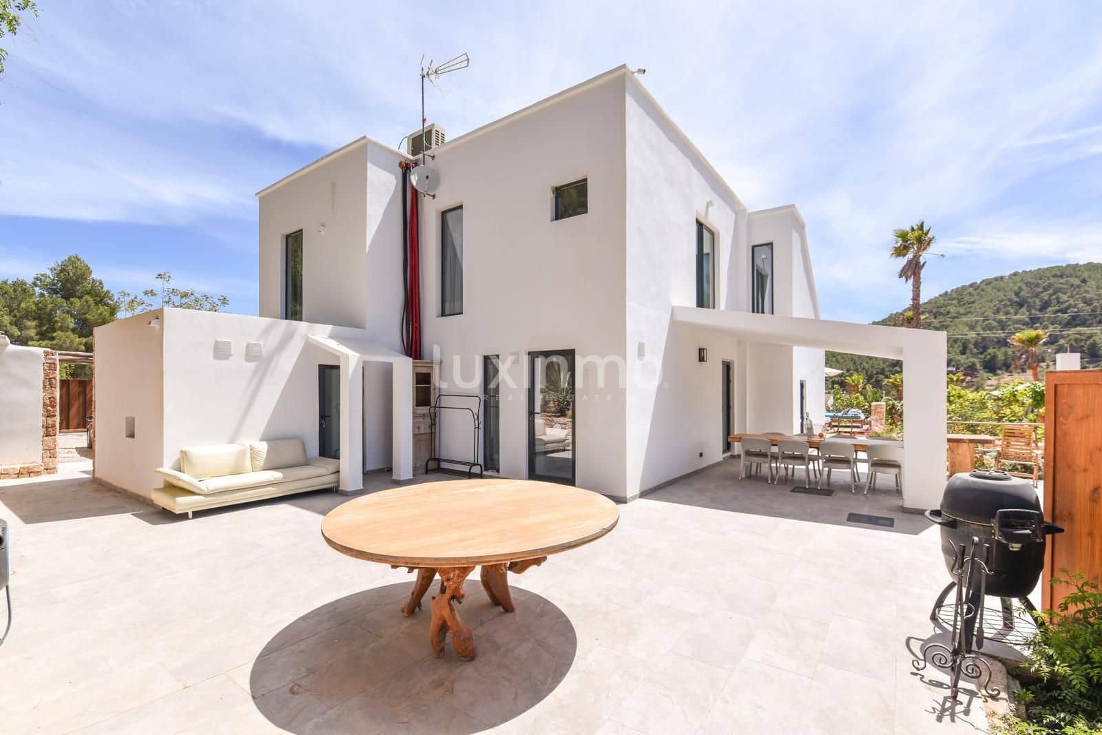 Chalet de 4 habitaciones en San Jose / Sant Josep de Sa Talaia en alquiler con piscina garaje - 10.000 € (Ref: 10079439)