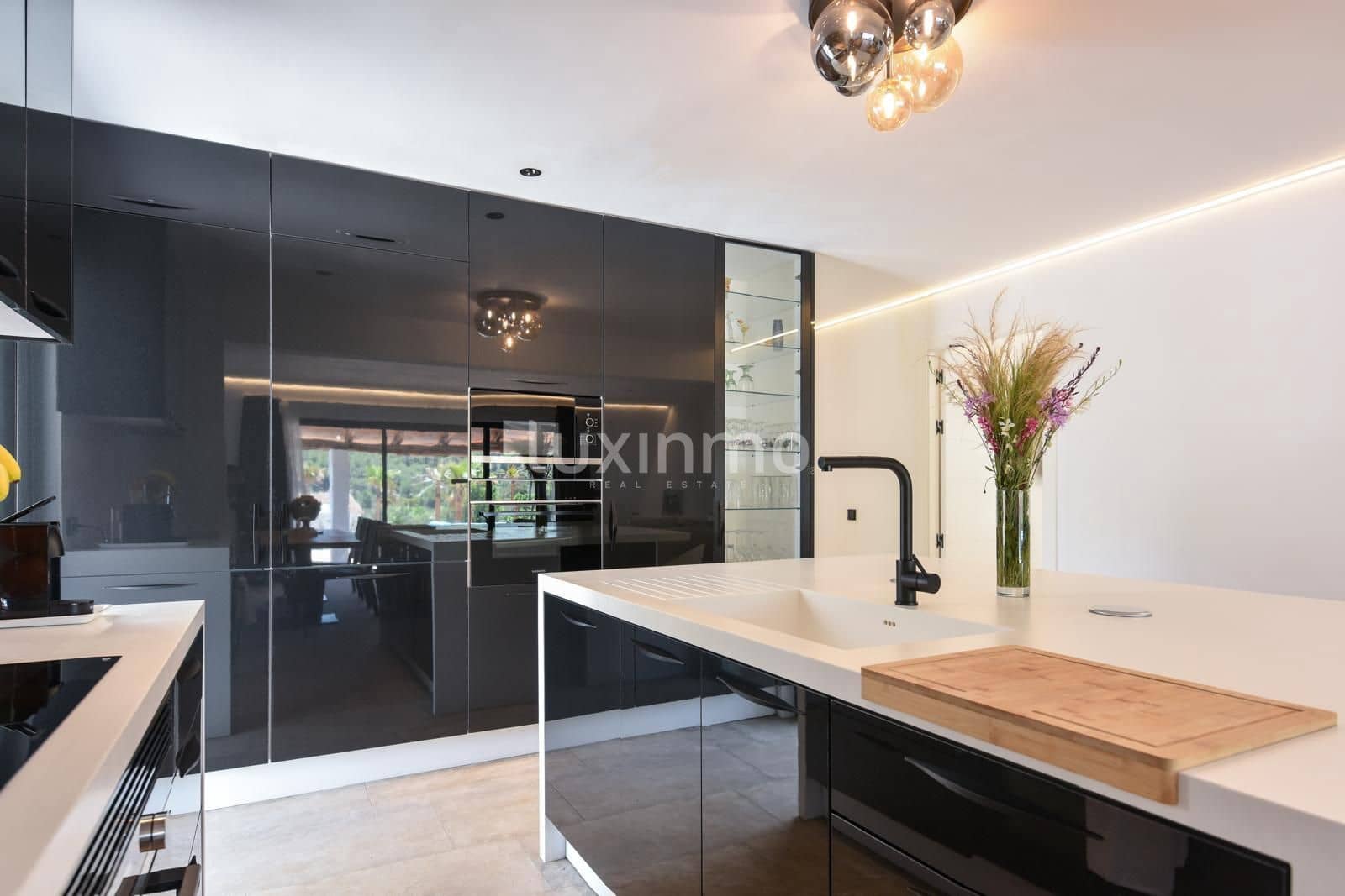 Chalet de 4 habitaciones en San Jose / Sant Josep de Sa Talaia en alquiler con piscina garaje - 10.000 € (Ref: 10079439)