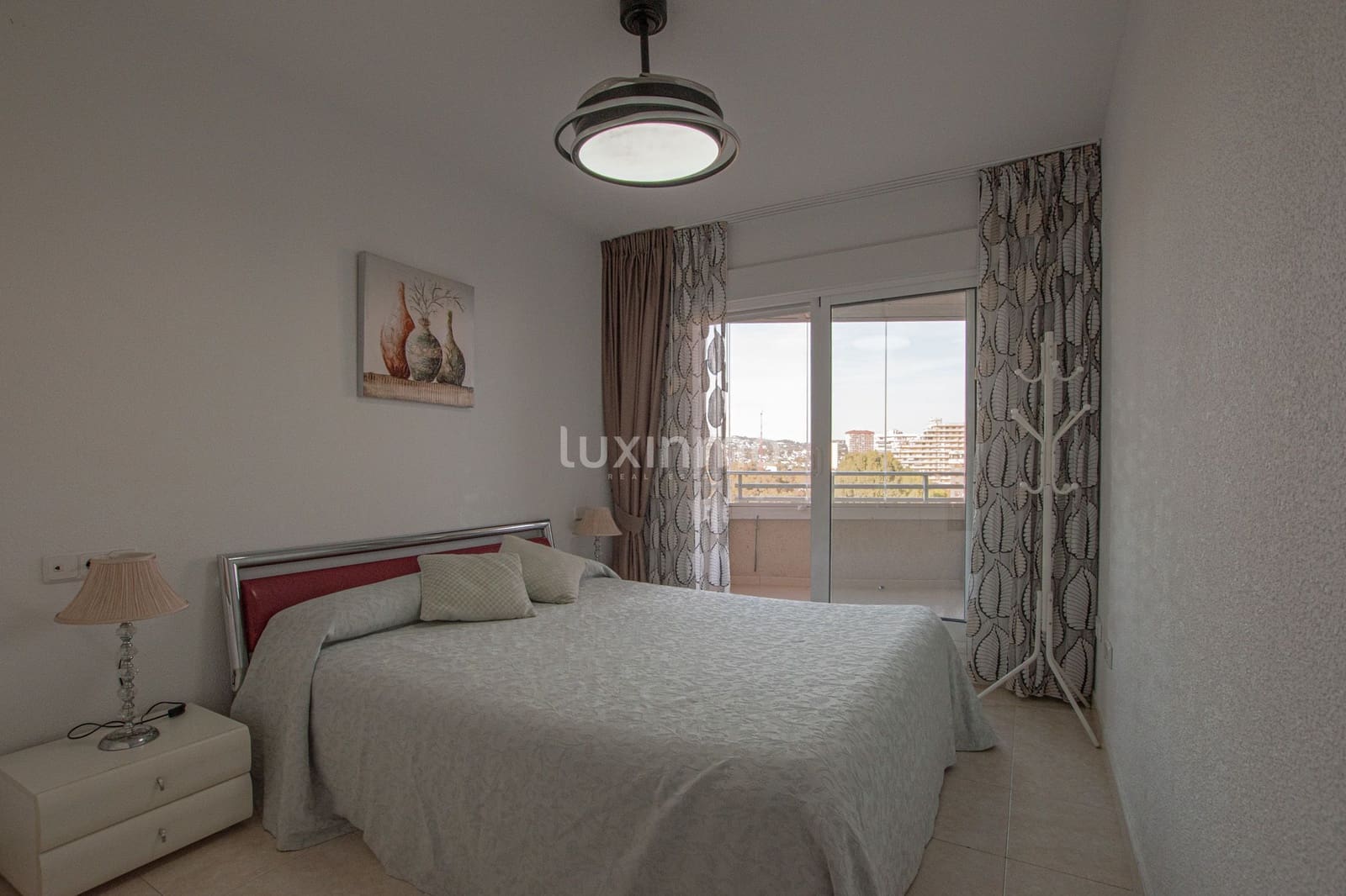 Appartement de 2 chambres à louer à Calpe / Calp avec piscine garage - 1 500 € (Ref: 10079440)