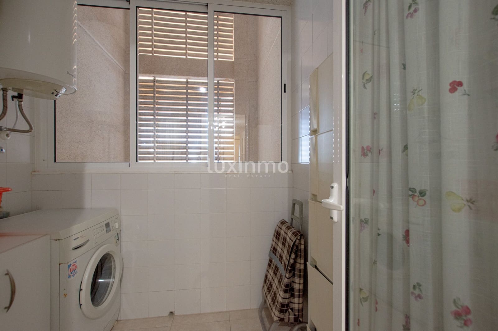 Appartement de 2 chambres à louer à Calpe / Calp avec piscine garage - 1 500 € (Ref: 10079440)