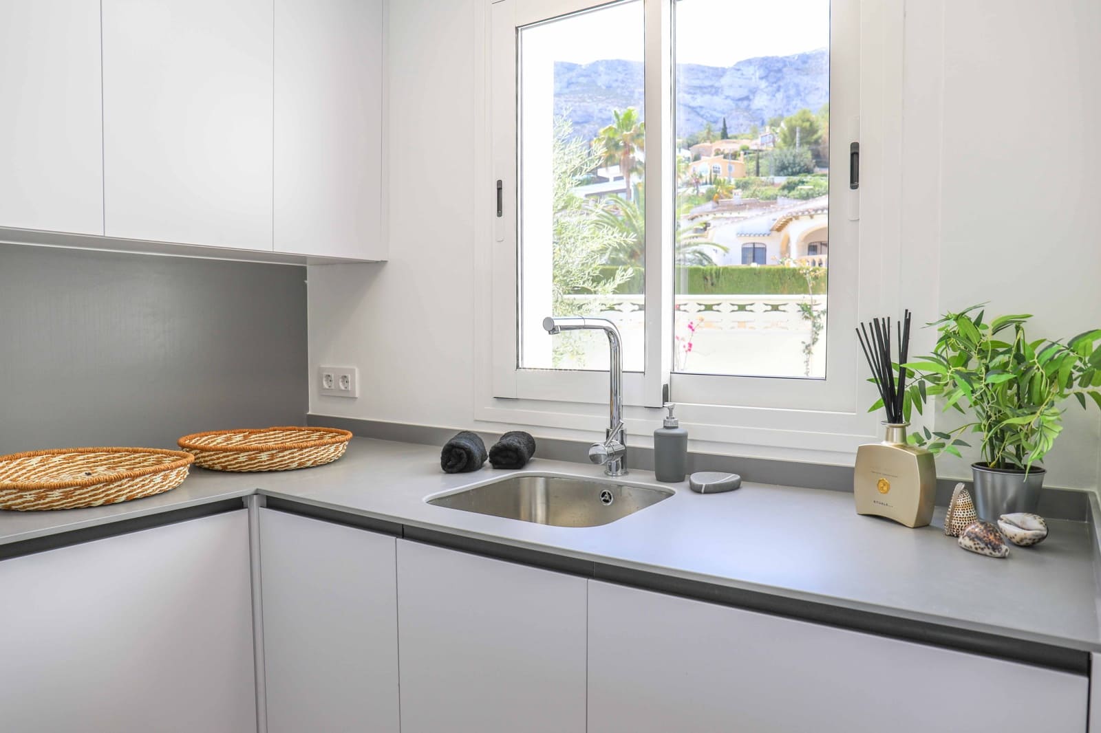 2 soveværelse Lejlighed til salg i Denia med swimmingpool garage - € 381.150 (Ref: 10079463)
