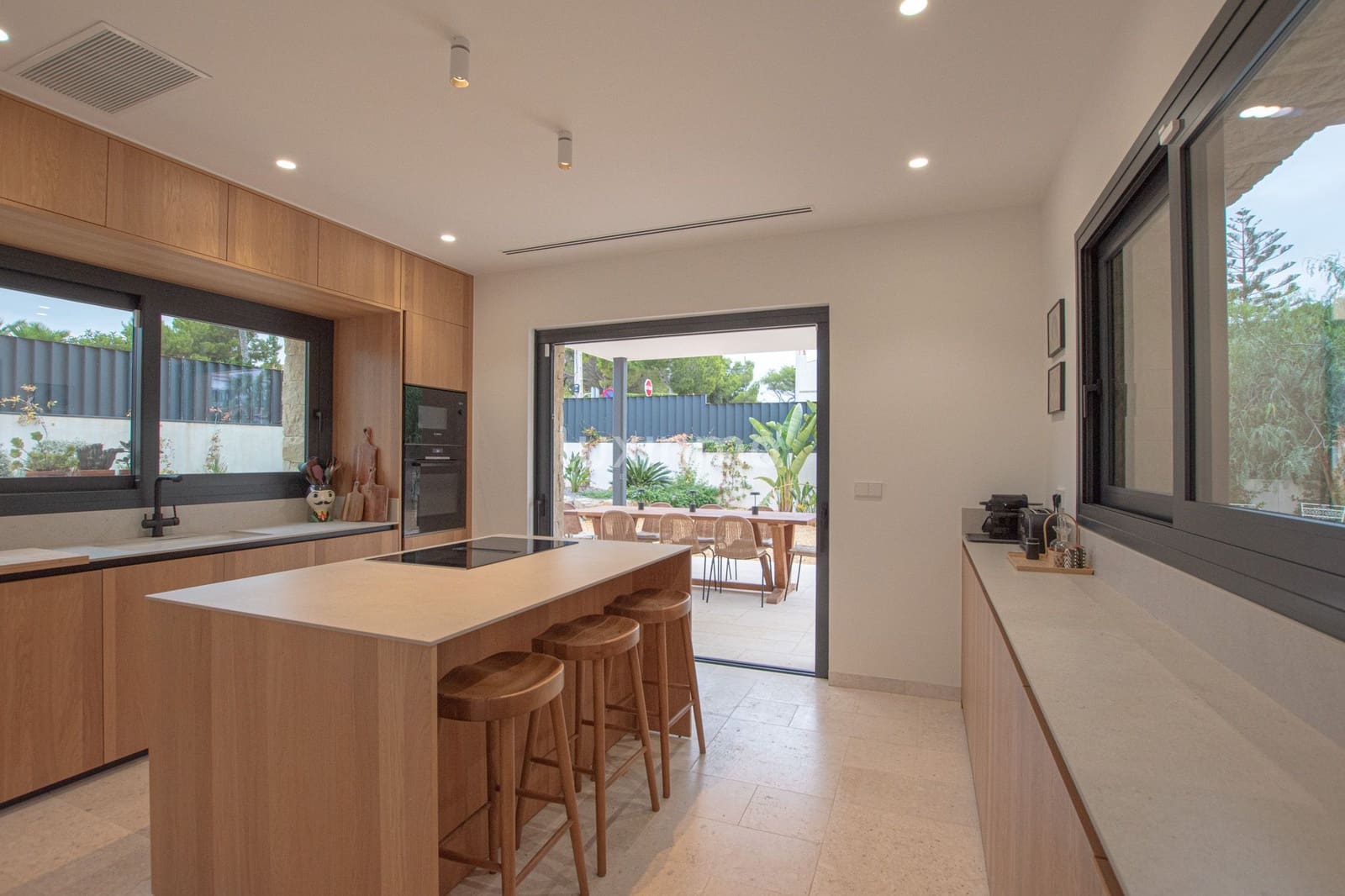 6 soverom Villa til leie i Javea / Xabia med svømmebasseng garasje - € 6 000 (Ref: 10079464)
