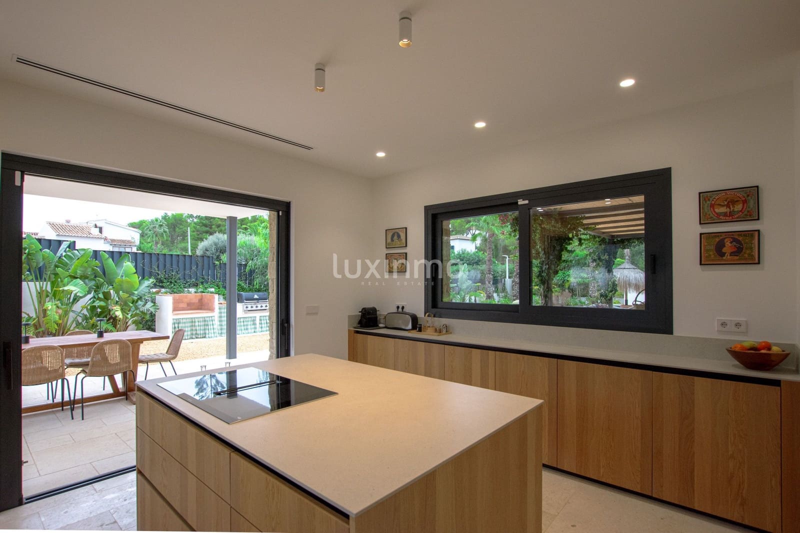 6 soverom Villa til leie i Javea / Xabia med svømmebasseng garasje - € 6 000 (Ref: 10079464)