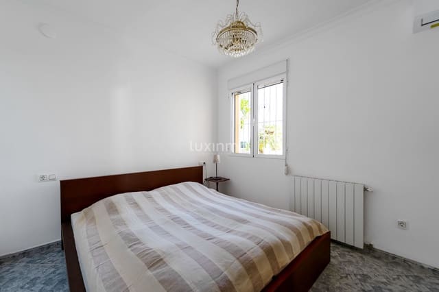 Chalet de 4 habitaciones en Oltamar - Cucarres, Calpe / Calp en venta con piscina garaje - 716.000 € (Ref: 10079465)