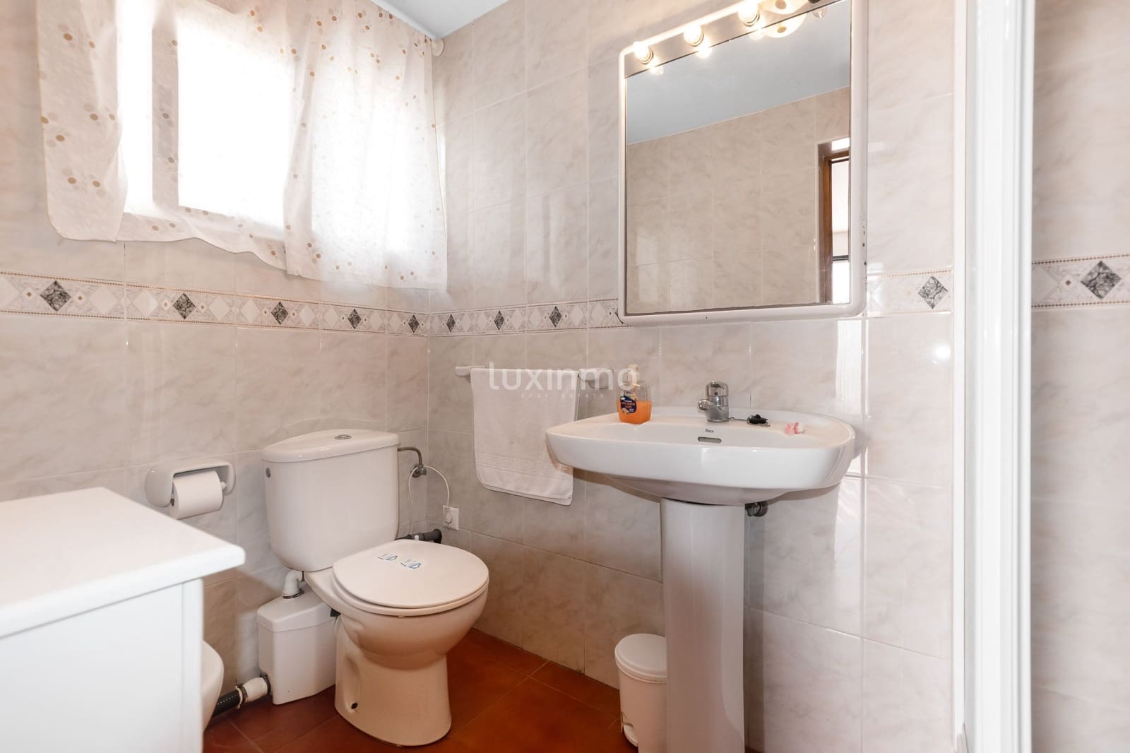 4 slaapkamer Villa te koop in Alfaz del Pi / L'Alfas del Pi met zwembad garage - € 895.000 (Ref: 10079466)