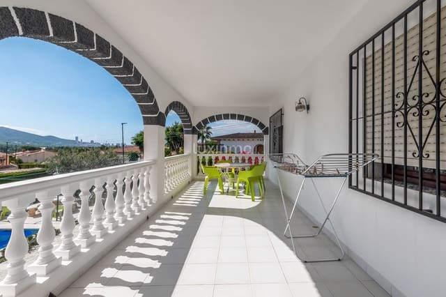 4 slaapkamer Villa te koop in Alfaz del Pi / L'Alfàs del Pi met zwembad garage - € 895.000 (Ref: 10079466)