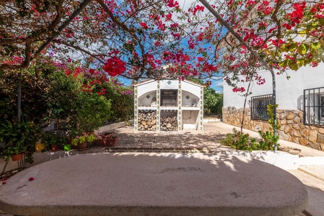 4 slaapkamer Villa te koop in Alfaz del Pi / L'Alfàs del Pi met zwembad garage - € 895.000 (Ref: 10079466)