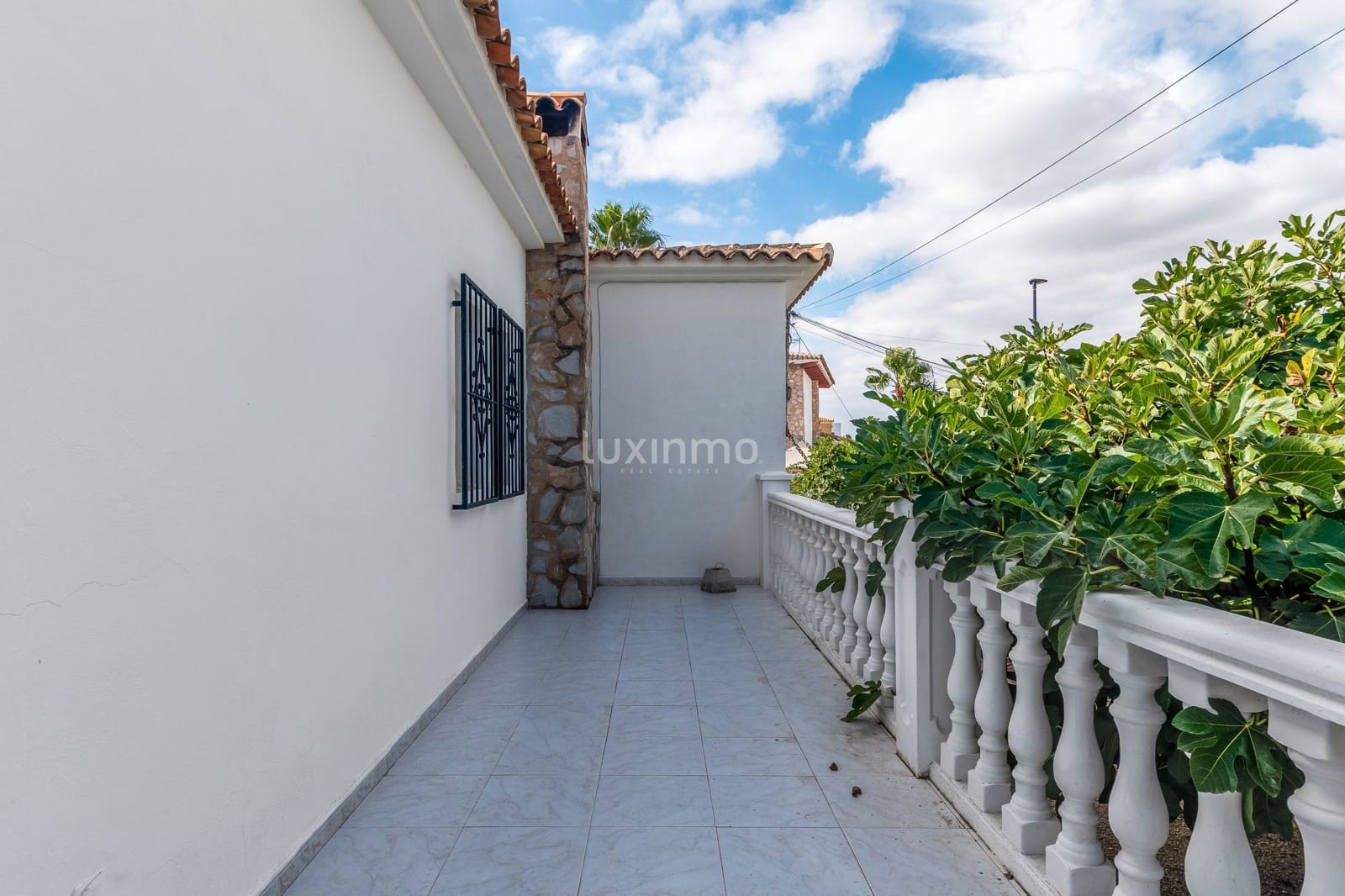 4 slaapkamer Villa te koop in Alfaz del Pi / L'Alfas del Pi met zwembad garage - € 895.000 (Ref: 10079466)