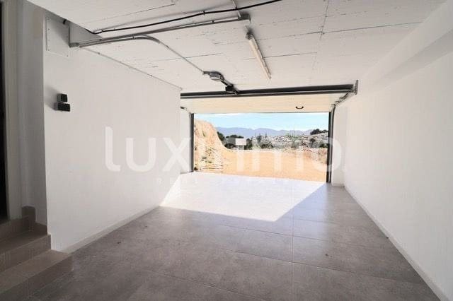 3 soveværelse Villa til salg i La Nucia med swimmingpool garage - € 600.000 (Ref: 10079495)