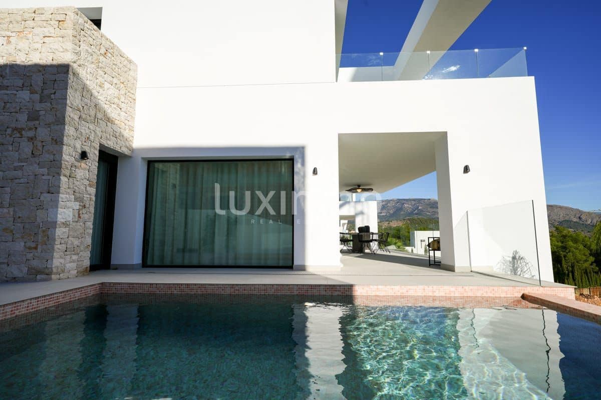 3 Zimmer Villa zu verkaufen in Polop mit Pool Garage - 860.000 € (Ref: 10079514)