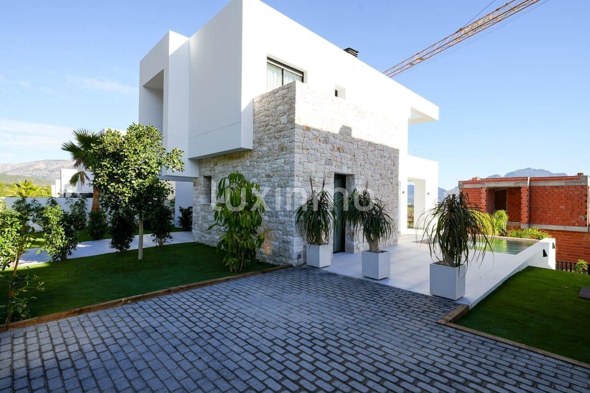 3 Zimmer Villa zu verkaufen in Polop mit Pool Garage - 860.000 € (Ref: 10079514)