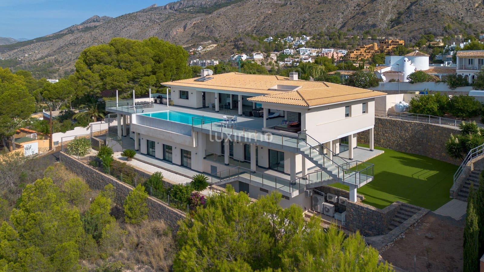 Chalet de 5 habitaciones en Altea en venta con piscina garaje - 3.500.000 € (Ref: 10079530)