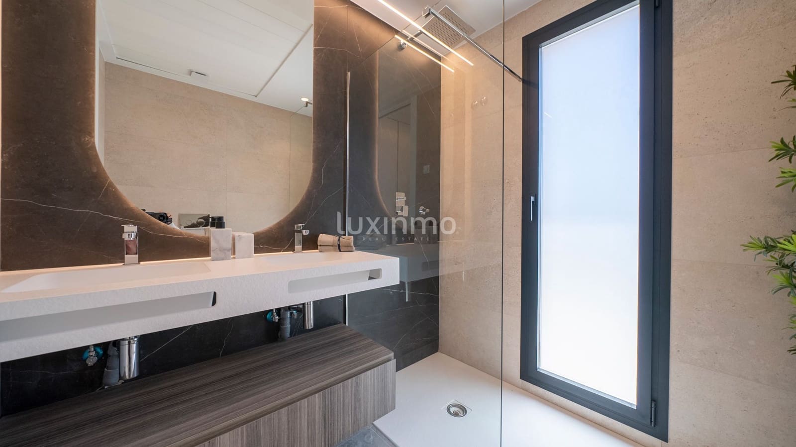 4 sypialnia Willa na sprzedaż w Finestrat z basenem garażem - 1 350 000 € (Ref: 10079535)