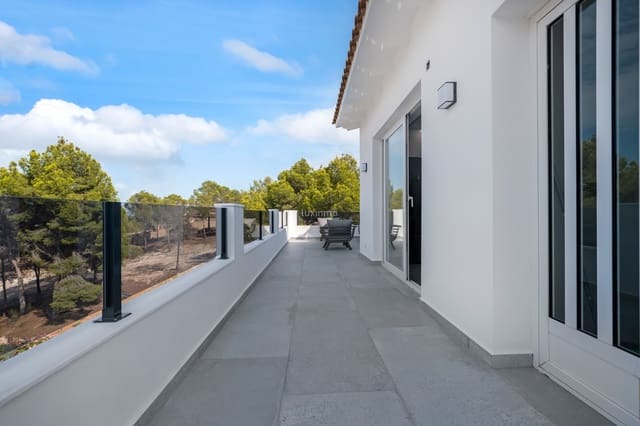 5 bedroom Villa for sale in La Nucia with garage - € 1,350,000 (Ref: 10079536)