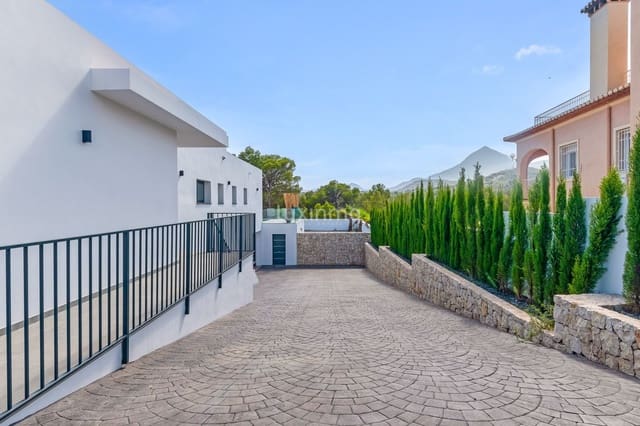 3 bedroom Villa for sale in La Nucia with pool garage - € 1,170,000 (Ref: 10079538)