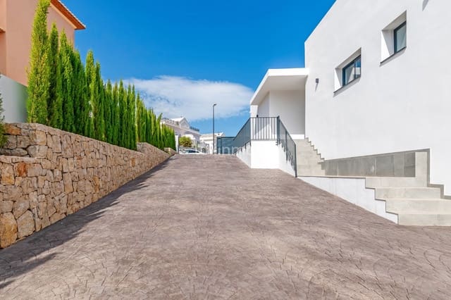 3 bedroom Villa for sale in La Nucia with pool garage - € 1,170,000 (Ref: 10079538)