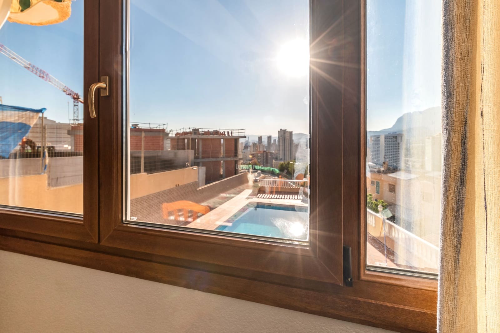 7 quarto Moradia para venda em Benidorm com piscina garagem - 1 615 000 € (Ref: 10079540)