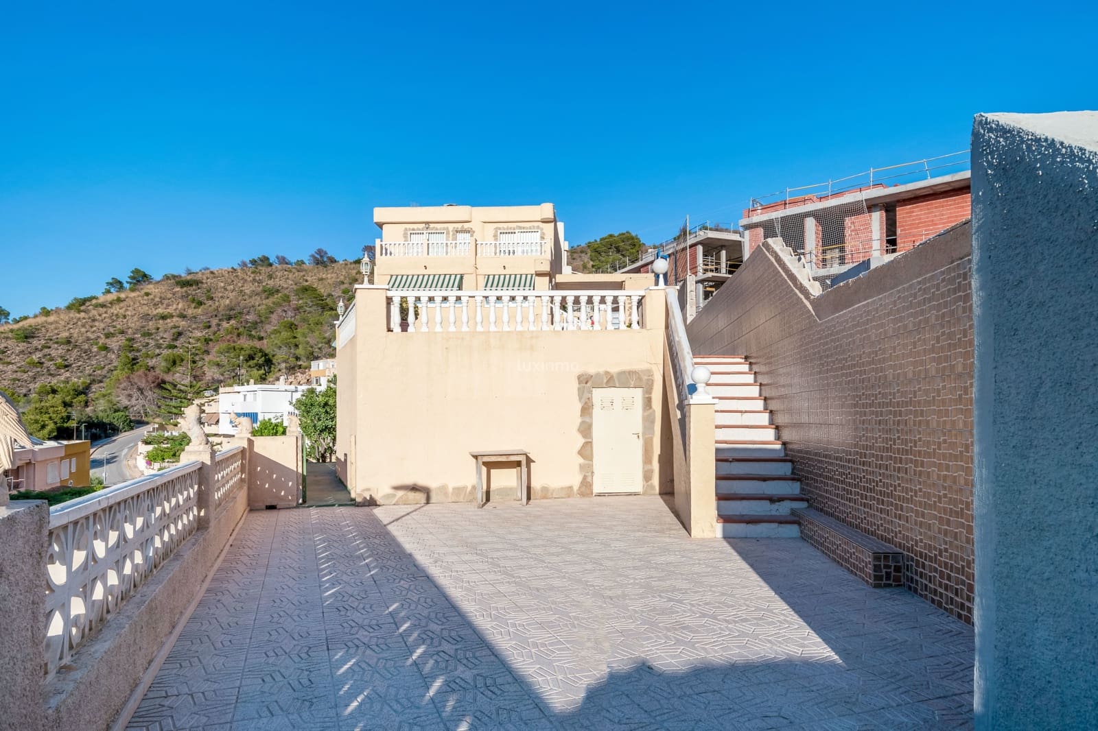 7 quarto Moradia para venda em Benidorm com piscina garagem - 1 615 000 € (Ref: 10079540)