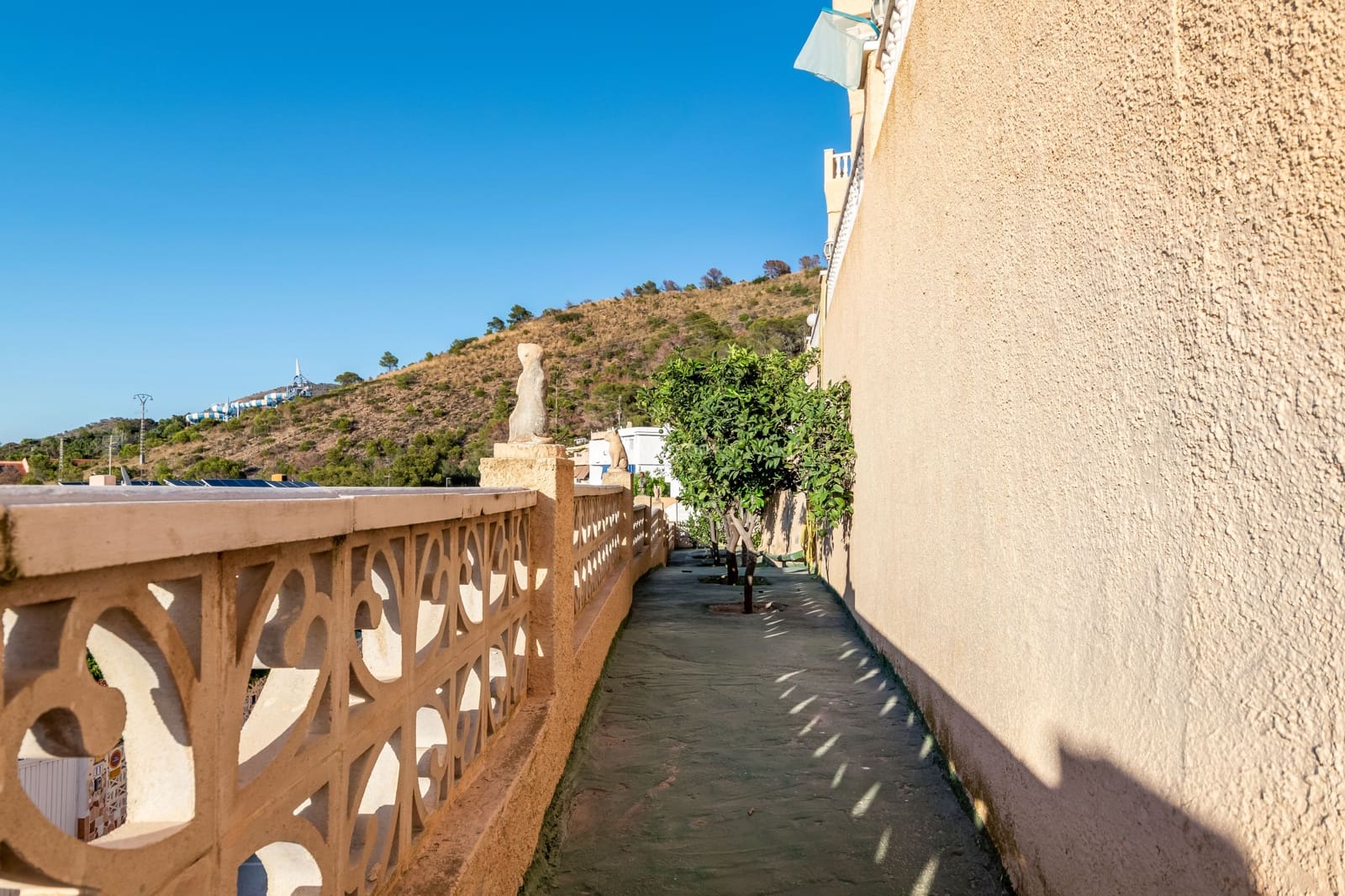 7 quarto Moradia para venda em Benidorm com piscina garagem - 1 615 000 € (Ref: 10079540)