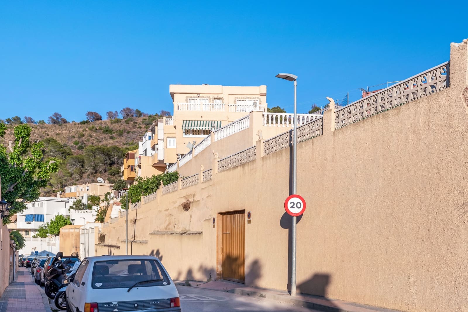 7 quarto Moradia para venda em Benidorm com piscina garagem - 1 615 000 € (Ref: 10079540)