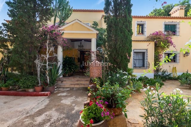 6 bedroom Villa for sale in Juan XXIII, Alicante / Alacant city with pool garage - € 1,350,000 (Ref: 10079541)
