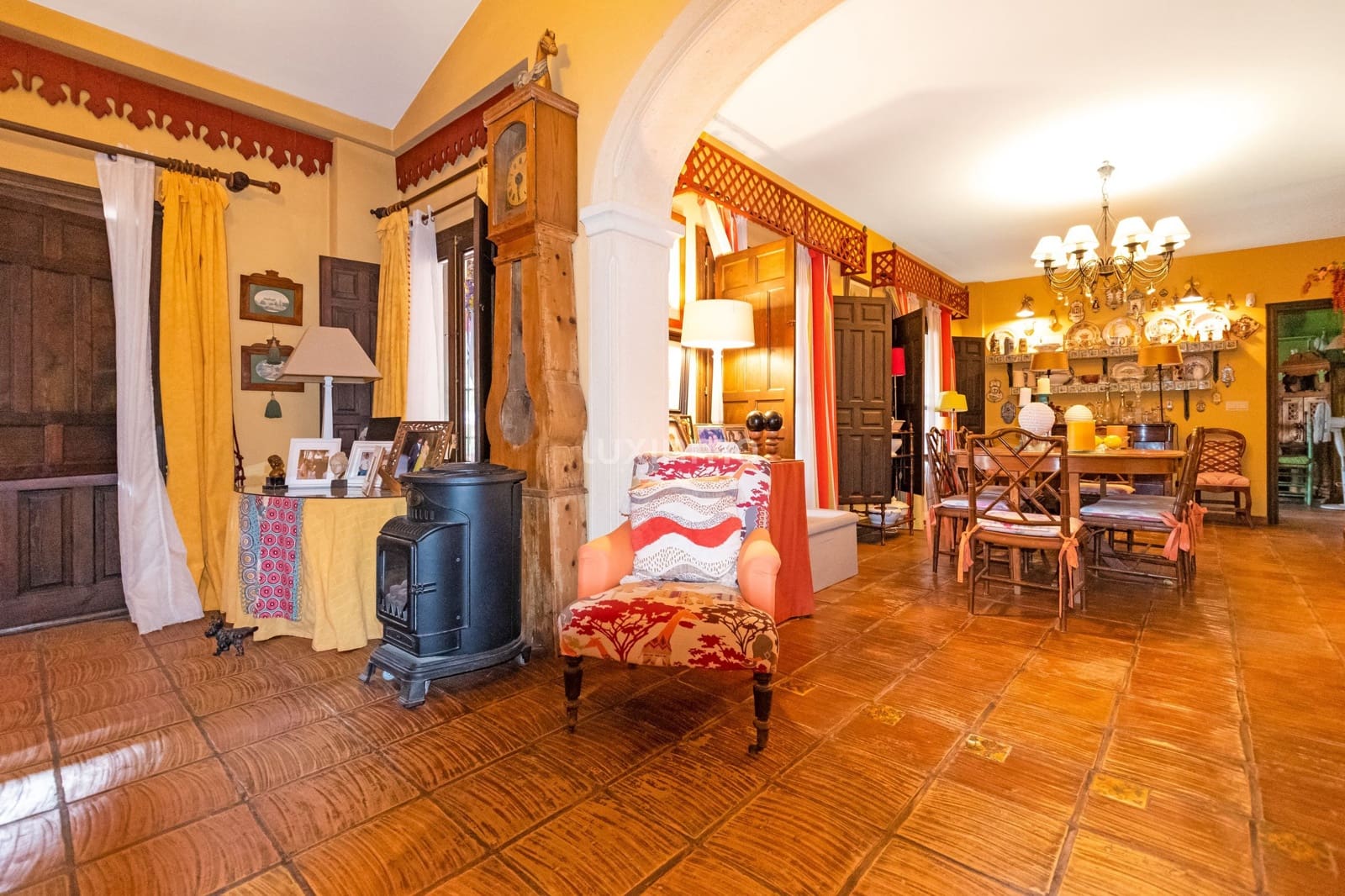 6 bedroom Villa for sale in Alicante / Alacant city with pool garage - € 1,350,000 (Ref: 10079541)