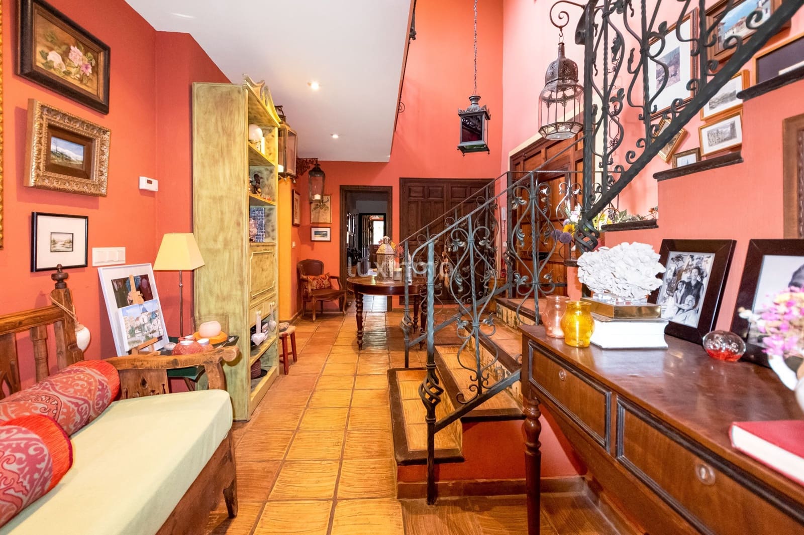 6 bedroom Villa for sale in Alicante / Alacant city with pool garage - € 1,350,000 (Ref: 10079541)