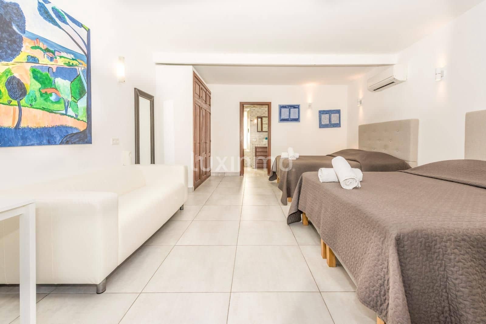 18 quarto Moradia para venda em Roca Llisa com garagem - 14 000 000 € (Ref: 10079544)