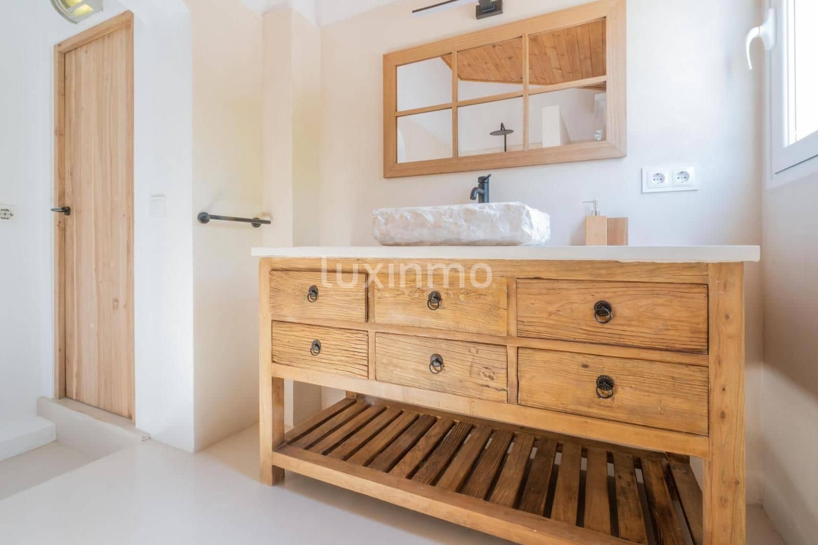 18 quarto Moradia para venda em Roca Llisa com garagem - 14 000 000 € (Ref: 10079544)