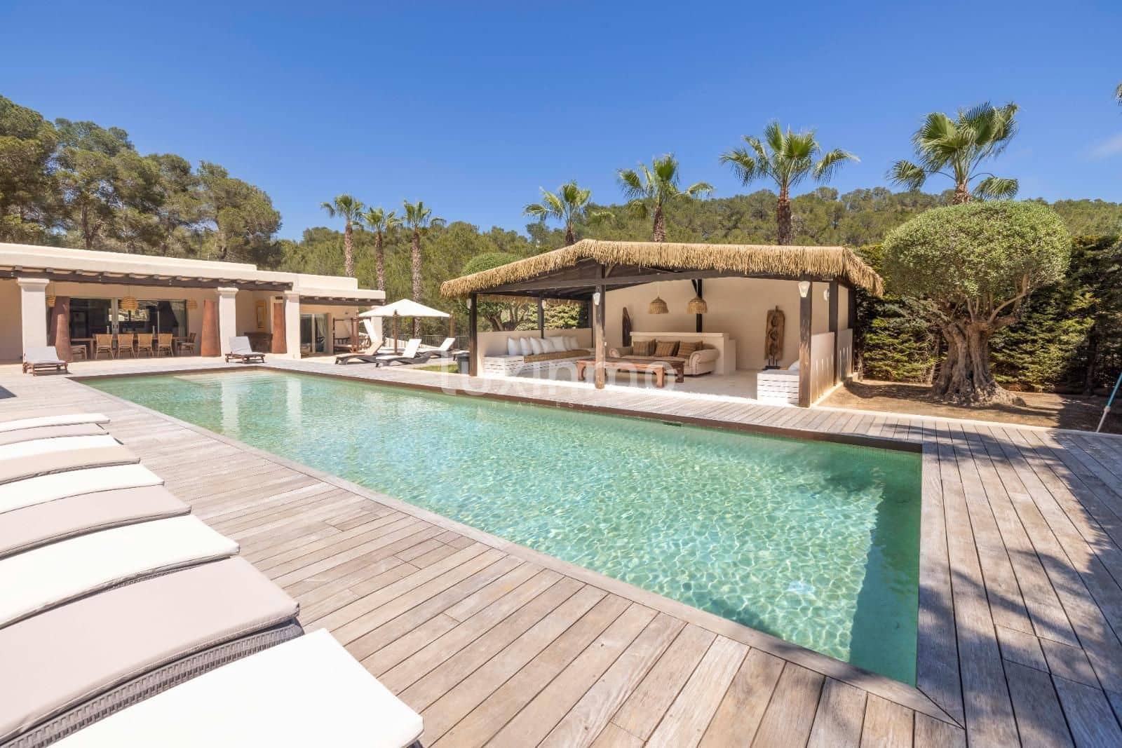 18 quarto Moradia para venda em Roca Llisa com garagem - 14 000 000 € (Ref: 10079544)